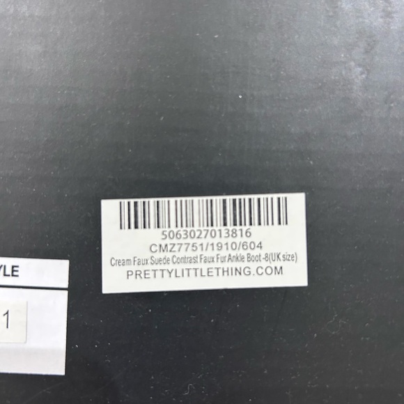 PrettyLittleThing cream faux fur faux suede ankle boot Women’s Size 10 NIB - Picture 6 of 9